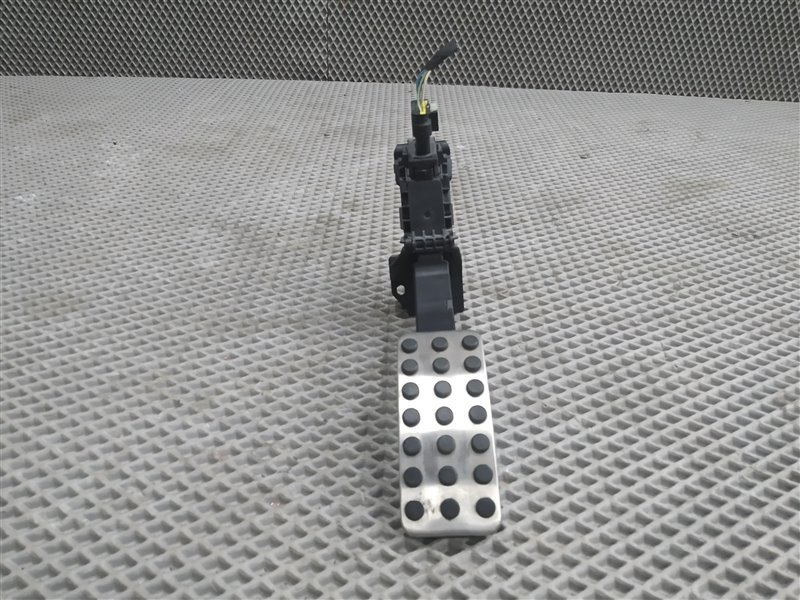 педаль газа, 5000 рублей, Санкт-Петербург