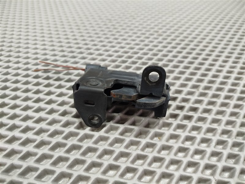 замок капота, 2655 рублей, Санкт-Петербург