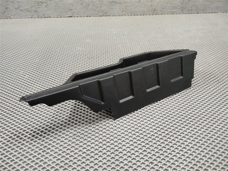 накладка багажника, 1840 рублей, Санкт-Петербург