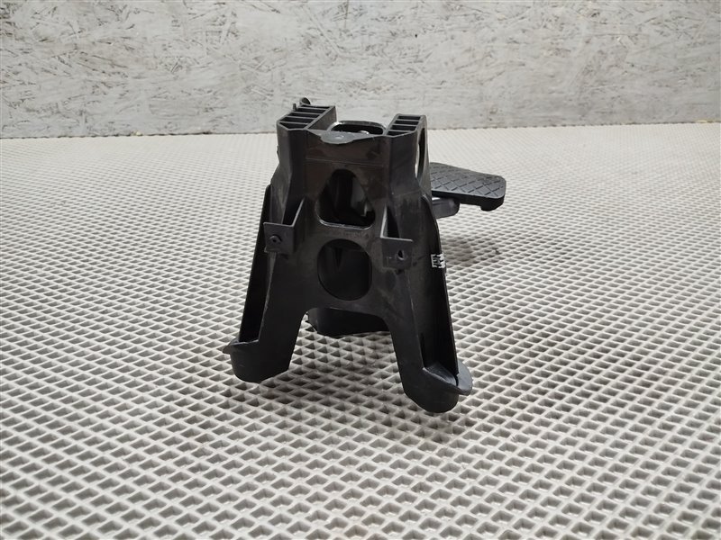 педаль тормоза, 2000 рублей, Санкт-Петербург