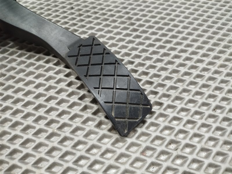 педаль газа, 1500 рублей, Санкт-Петербург