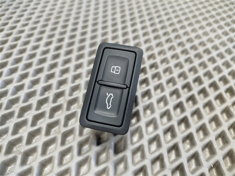 кнопка крышки багажника, 2000 рублей, Санкт-Петербург