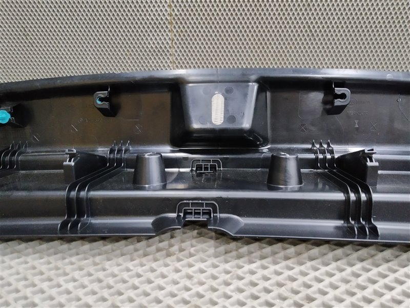 накладка багажника, 5945 рублей, Санкт-Петербург