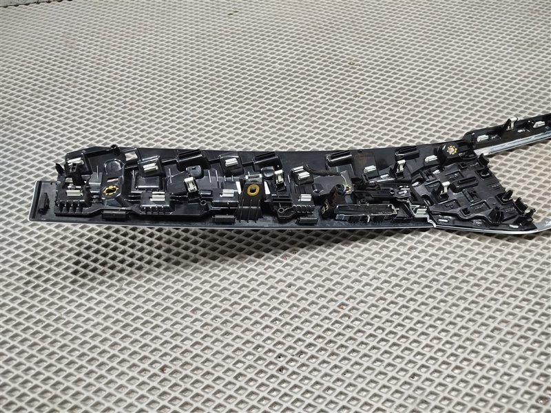 накладка под торпедо, 9000 рублей, Санкт-Петербург