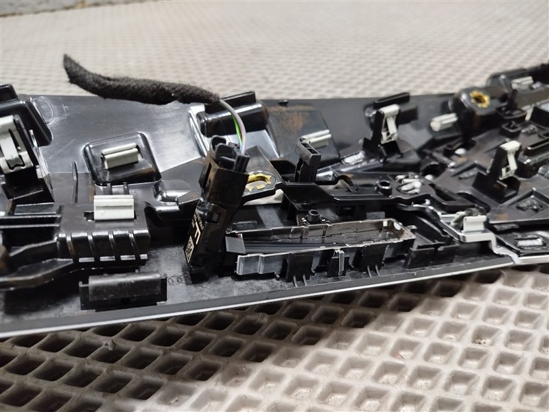 накладка под торпедо, 9000 рублей, Санкт-Петербург