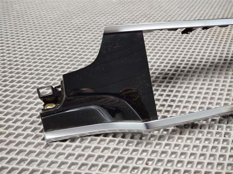 накладка под торпедо, 9000 рублей, Санкт-Петербург