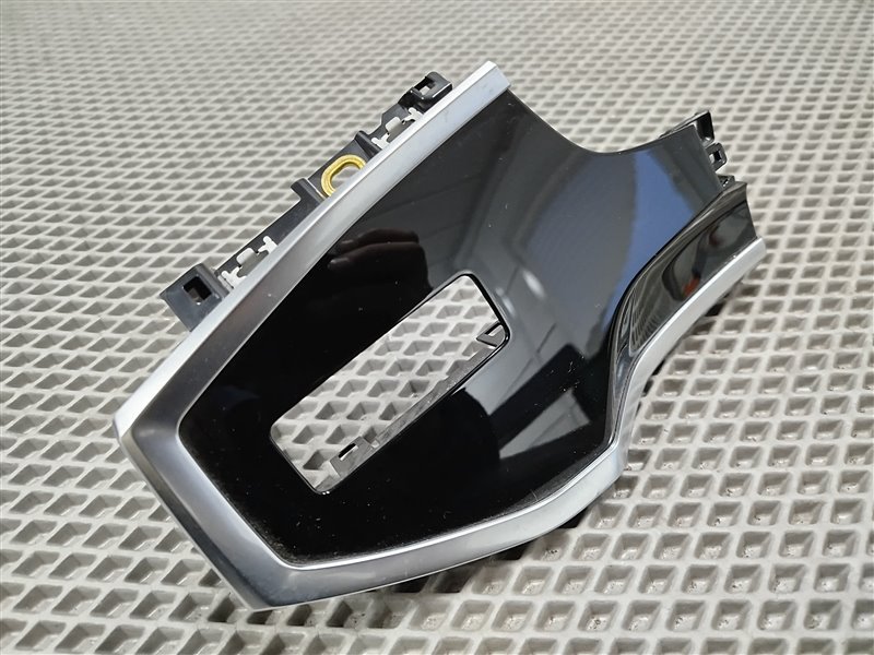 Накладка на торпедо, 3500 рублей, Санкт-Петербург