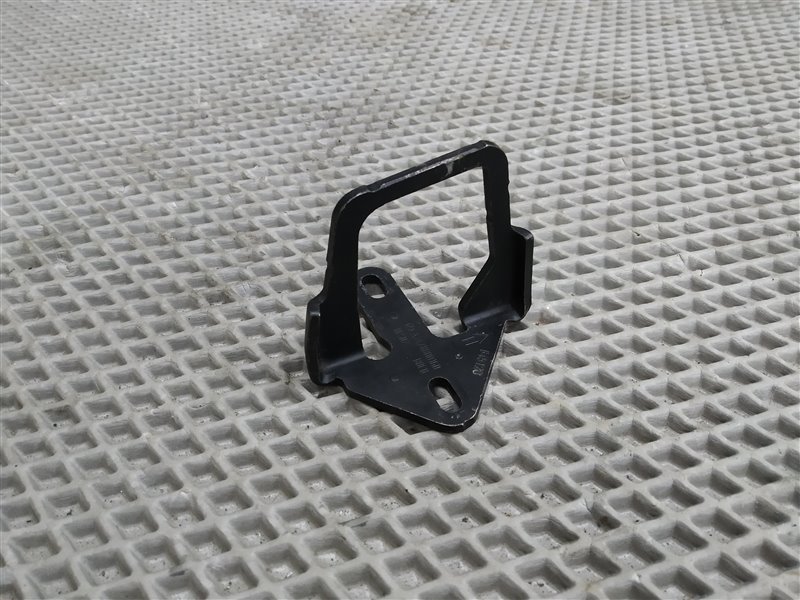 фиксатор капота, 1985 рублей, Санкт-Петербург