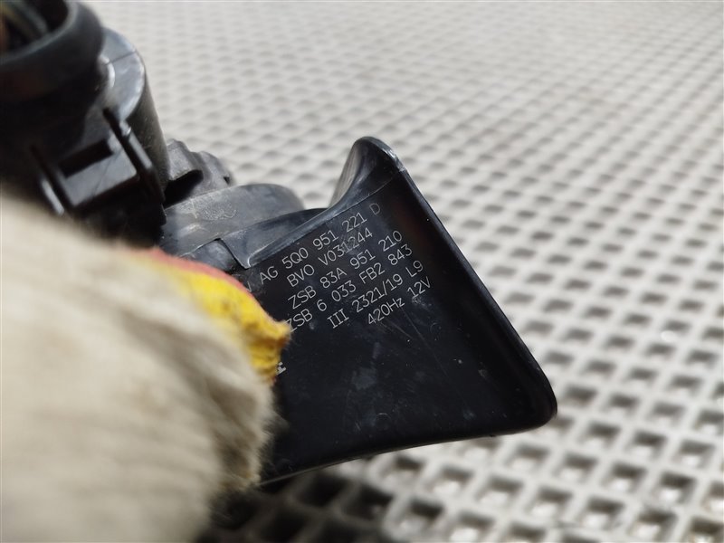 звуковой сигнал, 2000 рублей, Санкт-Петербург