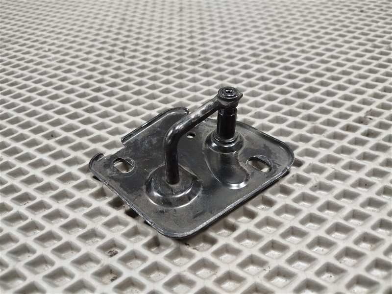 петля замка капота, 4500 рублей, Санкт-Петербург