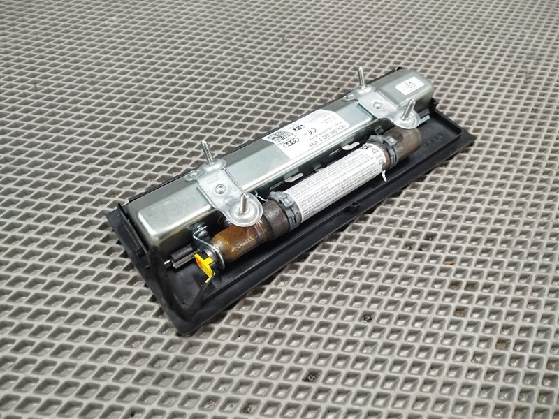 подушка безопасности коленная, 10000 рублей, Санкт-Петербург