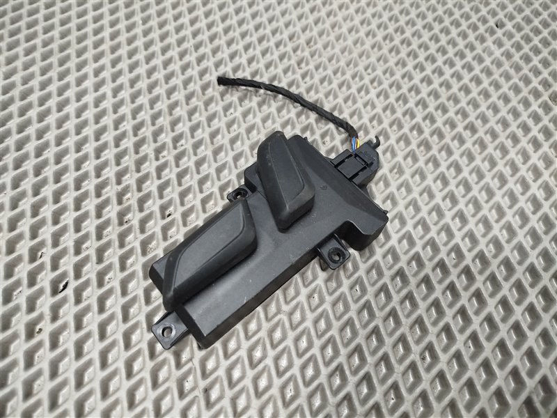 кнопки управления сиденьем, 4000 рублей, Санкт-Петербург