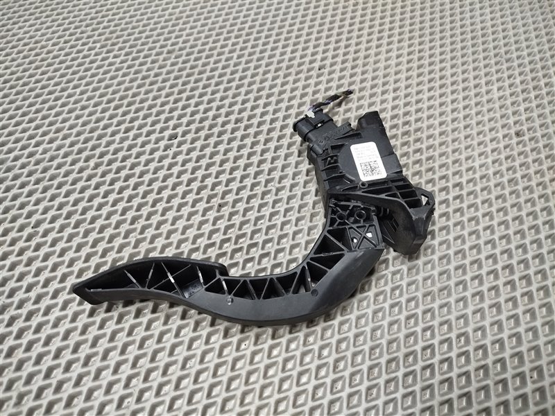 педаль газа, 1500 рублей, Санкт-Петербург