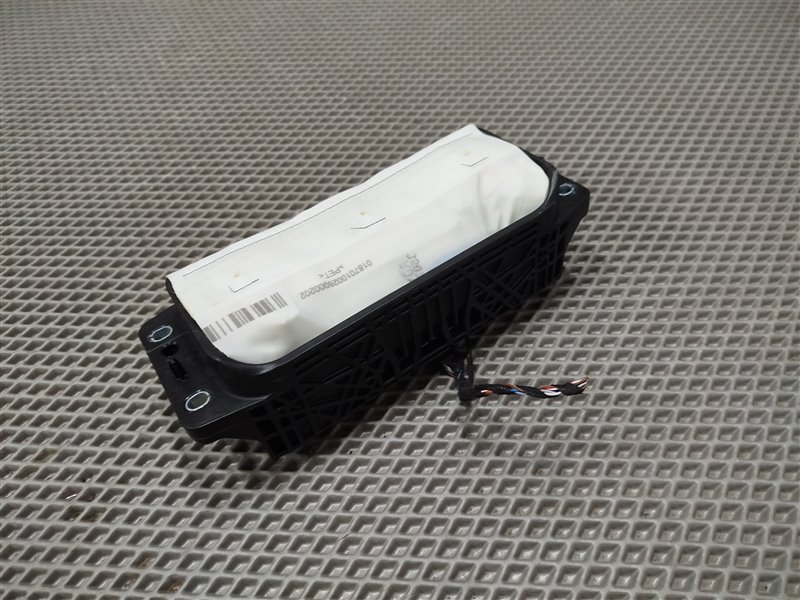 подушка в торпедо, 10000 рублей, Санкт-Петербург