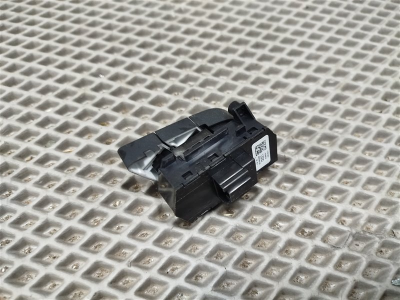 кнопка памяти сидений, 2500 рублей, Санкт-Петербург