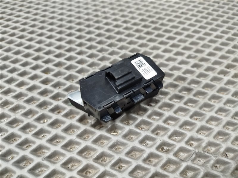 кнопка памяти сидений, 2500 рублей, Санкт-Петербург