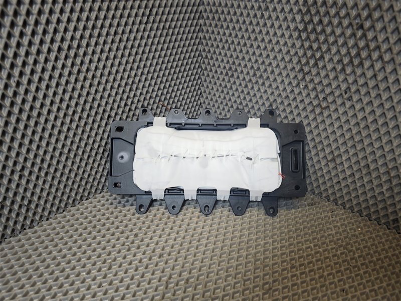 подушка в торпедо, 15000 рублей, Санкт-Петербург