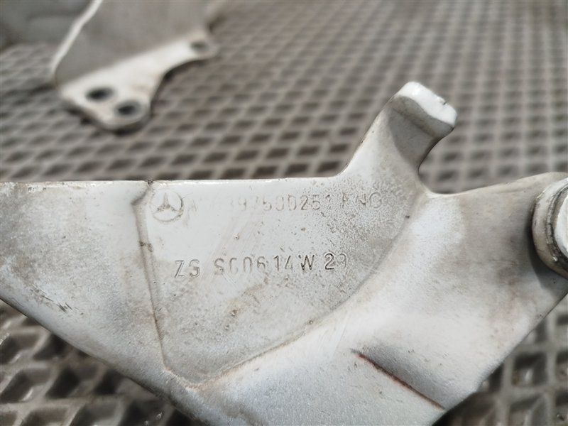 петли капота, 1500 рублей, Санкт-Петербург