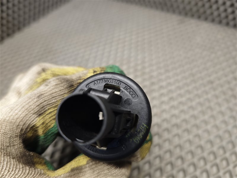 пружина капота, 1800 рублей, Санкт-Петербург