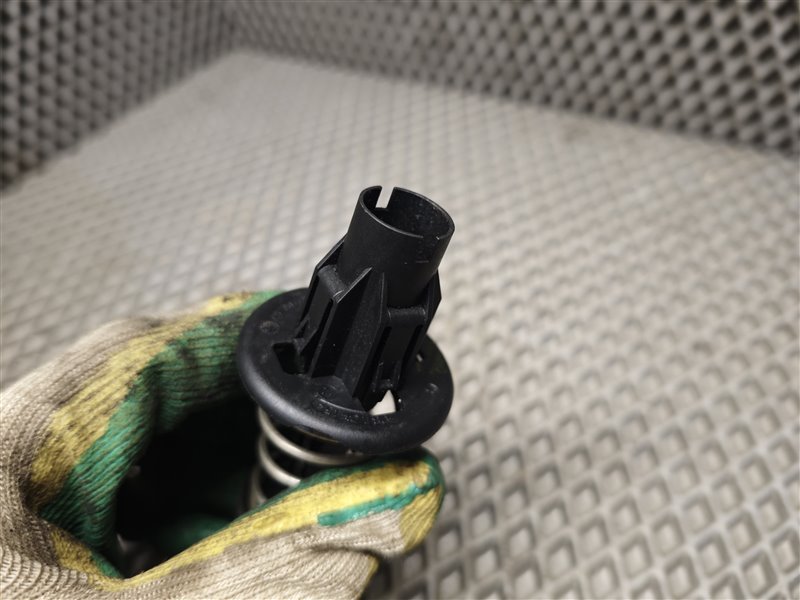 пружина капота, 1800 рублей, Санкт-Петербург