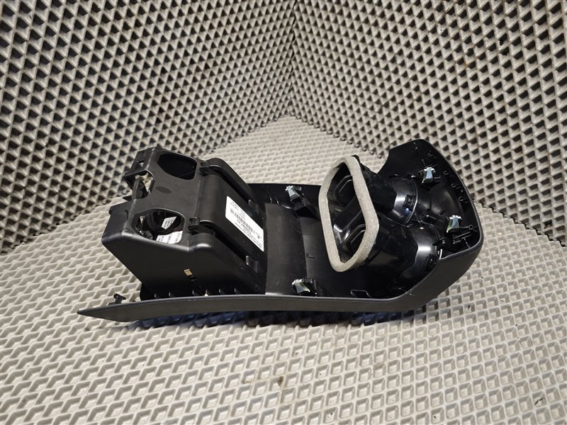 панель подлокотника, 10000 рублей, Санкт-Петербург