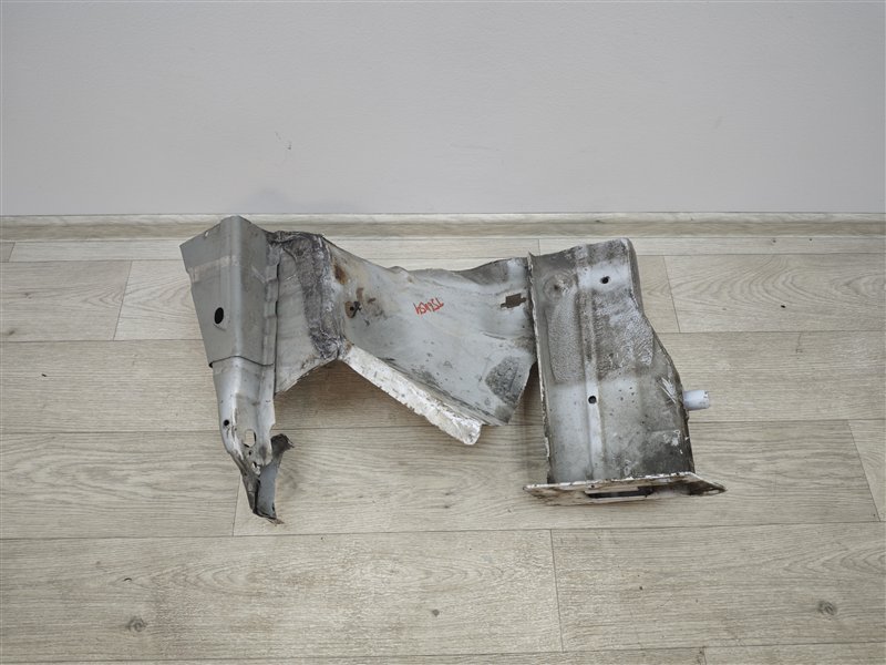 лонжерон, 9000 рублей, Санкт-Петербург