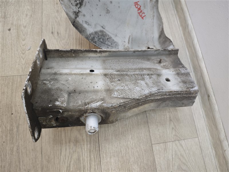 лонжерон, 9000 рублей, Санкт-Петербург