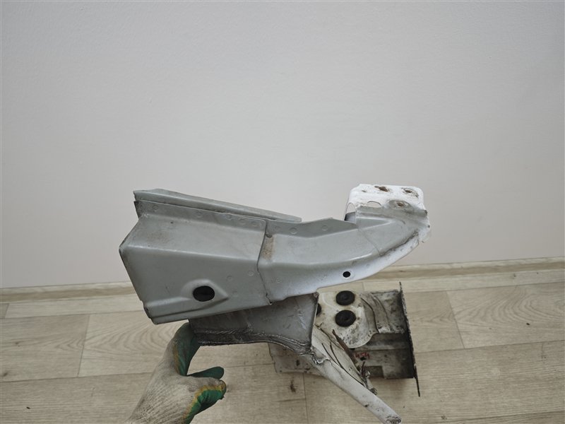 лонжерон, 9000 рублей, Санкт-Петербург