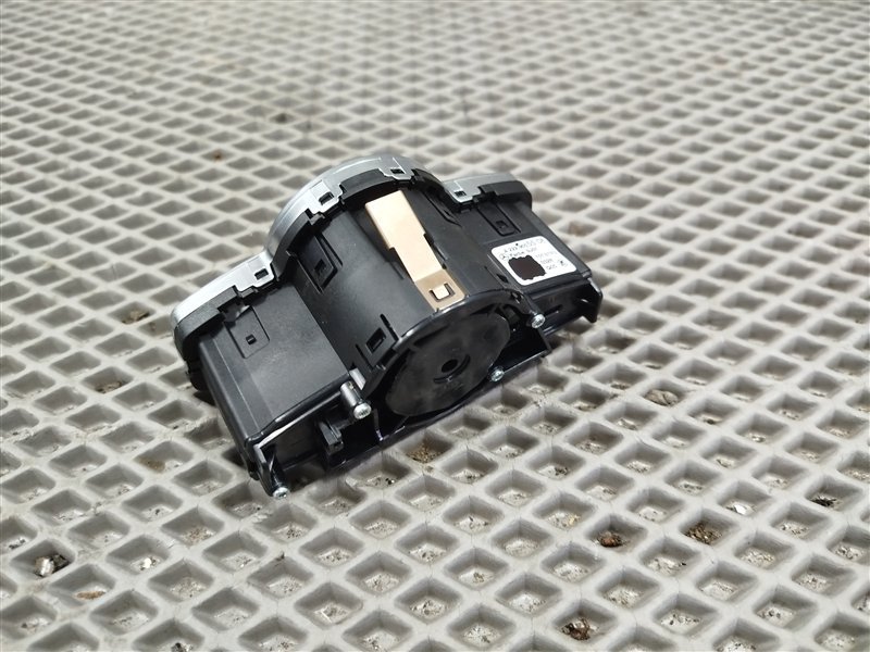 переключатель света, 2000 рублей, Санкт-Петербург