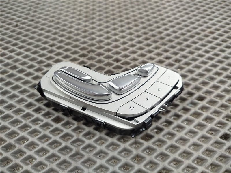 кнопки управления сиденьем, 5000 рублей, Санкт-Петербург