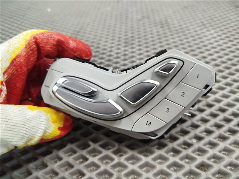 кнопки управления сиденьем, 5000 рублей, Санкт-Петербург