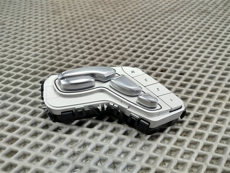 кнопки управления сиденьем, 4500 рублей, Санкт-Петербург