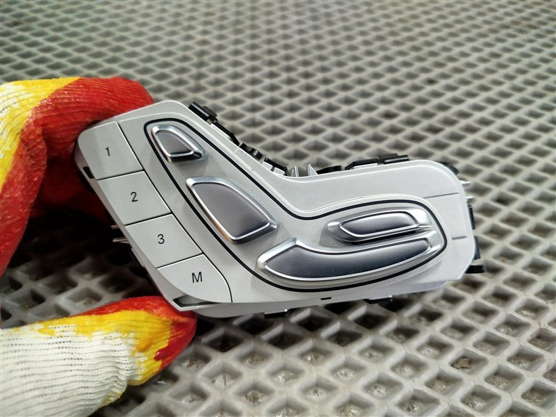 кнопки управления сиденьем, 4500 рублей, Санкт-Петербург