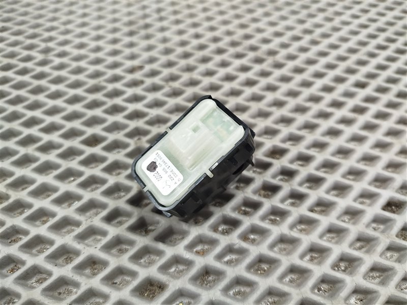 кнопка открывания багажника, 3000 рублей, Санкт-Петербург