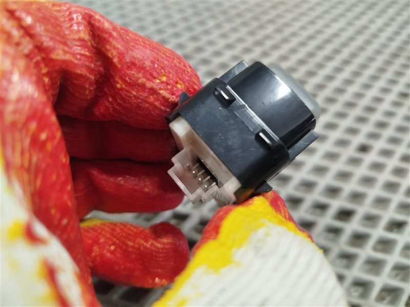 кнопка открывания багажника, 3000 рублей, Санкт-Петербург