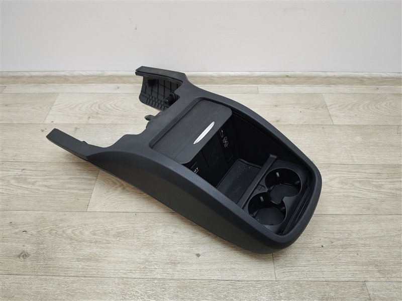 центральная консоль, 12500 рублей, Санкт-Петербург