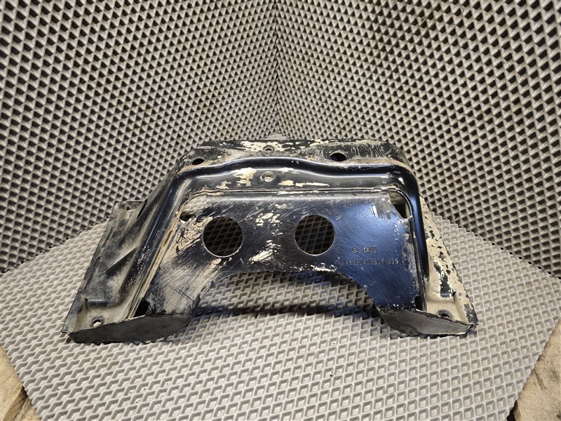 Кронштейн МКПП, 2000 рублей, Санкт-Петербург