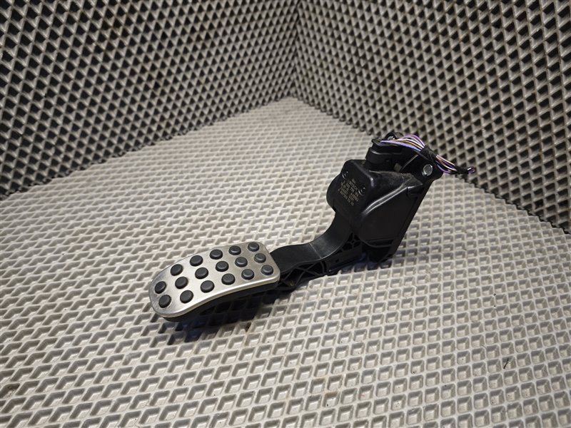 педаль газа, 10000 рублей, Санкт-Петербург