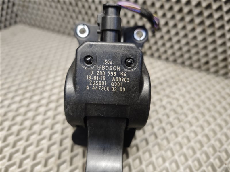 педаль газа, 10000 рублей, Санкт-Петербург