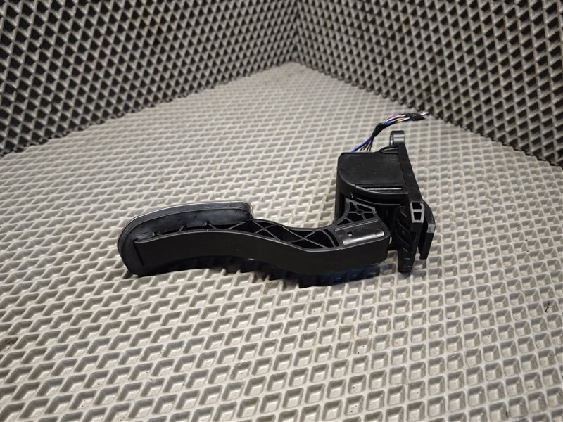 педаль газа, 10000 рублей, Санкт-Петербург