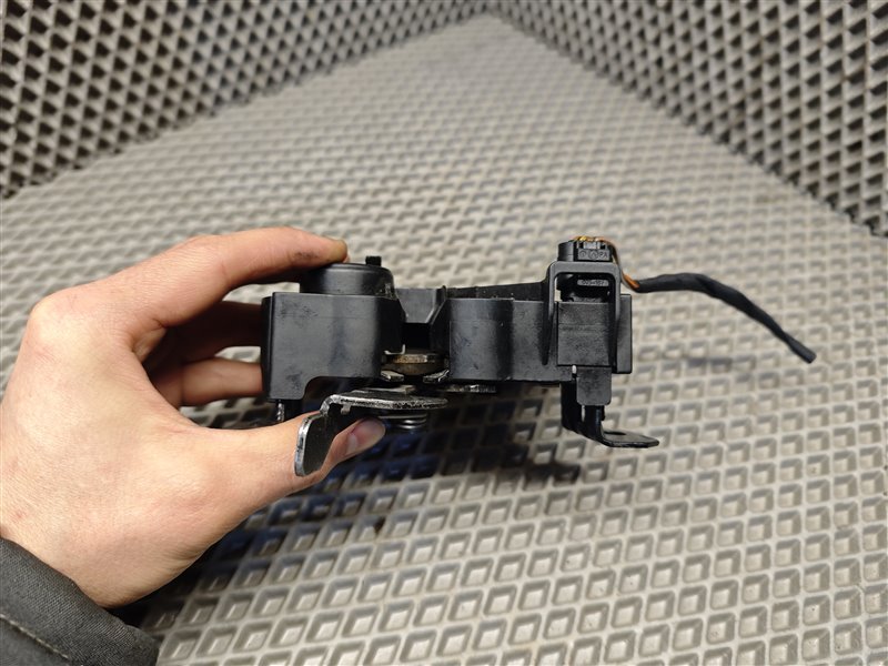 замок капота, 10000 рублей, Санкт-Петербург