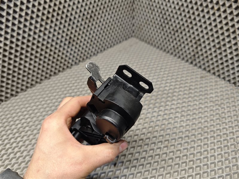 замок капота, 10000 рублей, Санкт-Петербург