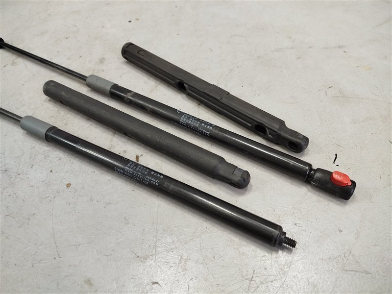 амортизаторы капота, 2000 рублей, Санкт-Петербург