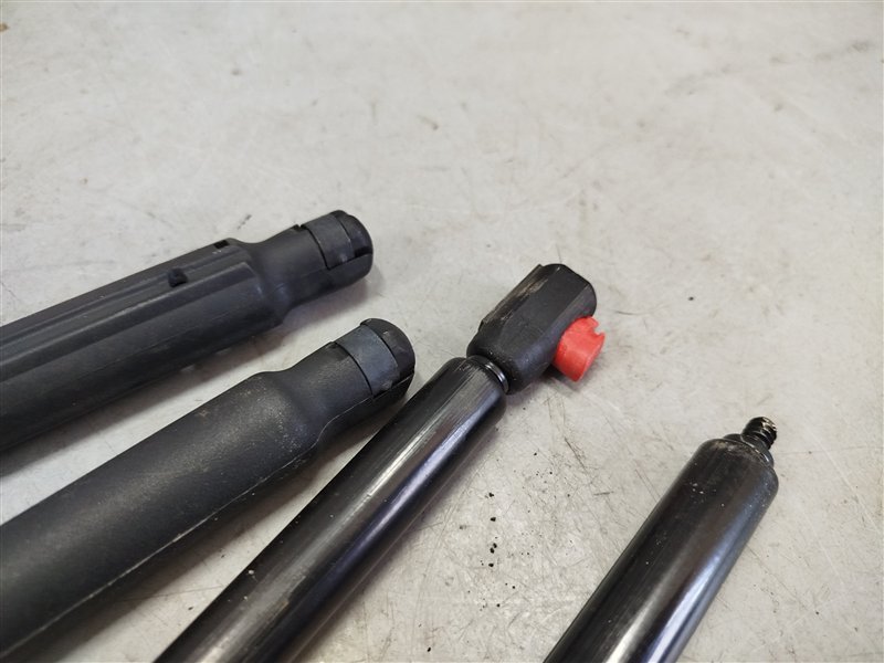 амортизаторы капота, 2000 рублей, Санкт-Петербург