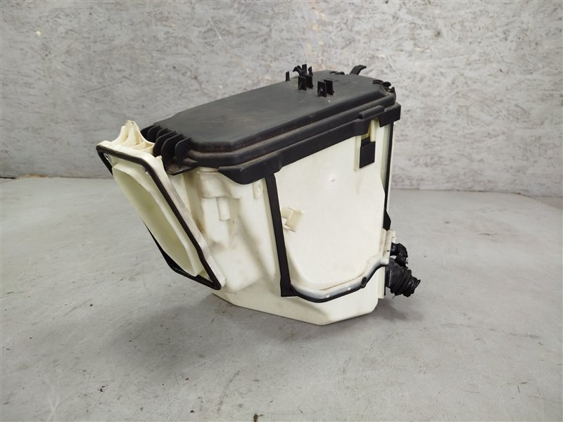 корпус блока предохранителей, 2500 рублей, Санкт-Петербург