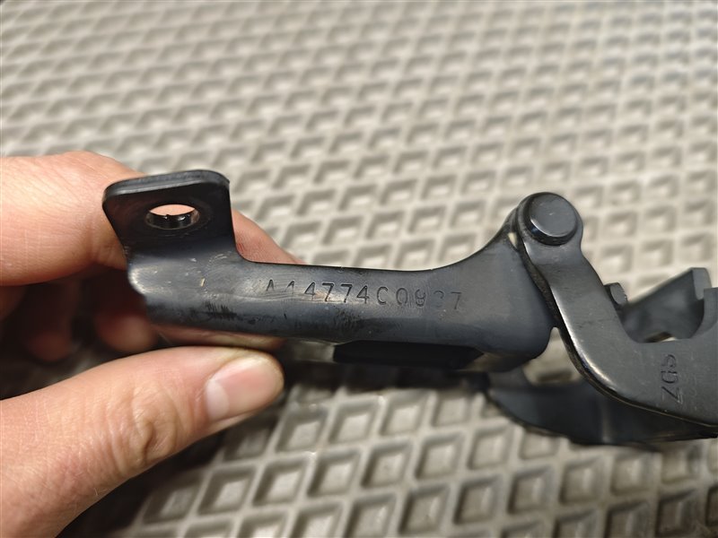 петля багажника, 2000 рублей, Санкт-Петербург