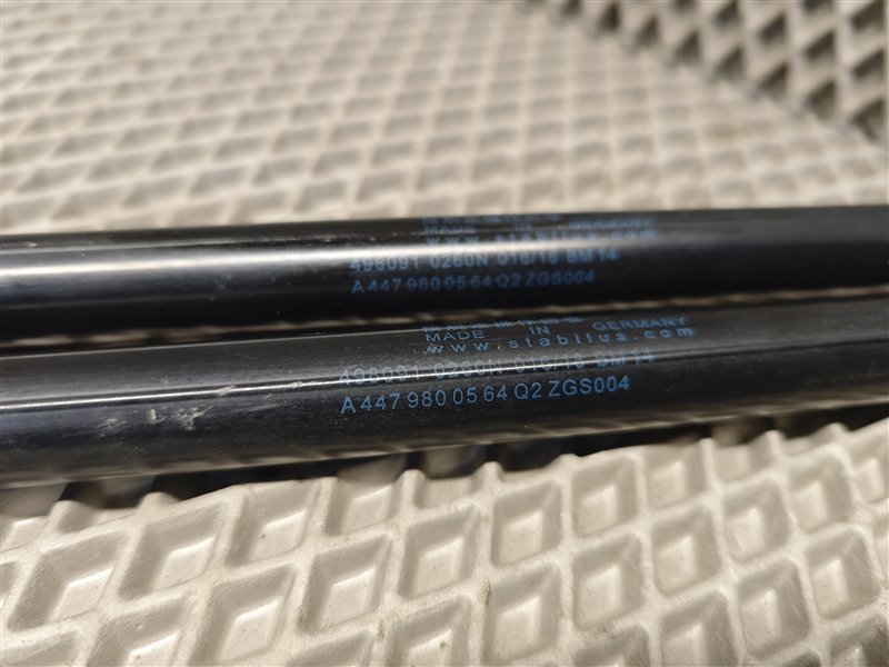 амортизаторы стекла багажника, 4900 рублей, Санкт-Петербург