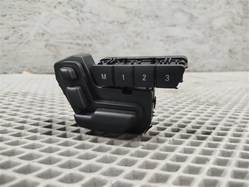 кнопки управления сиденьем, 2500 рублей, Санкт-Петербург