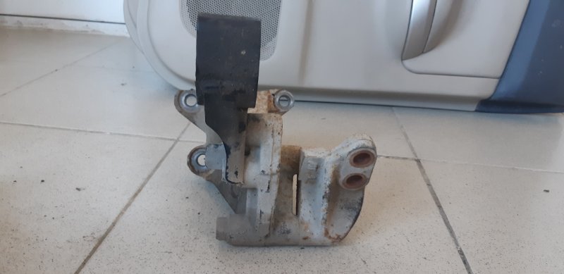 кронштейн, 400 рублей, Екатеринбург