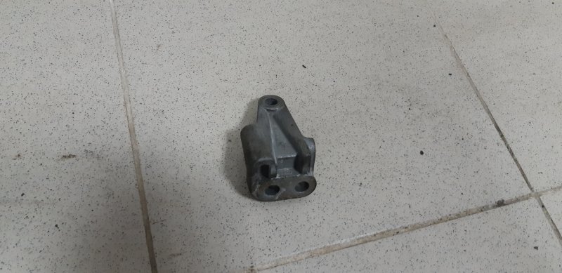 кронштейн, 400 рублей, Екатеринбург